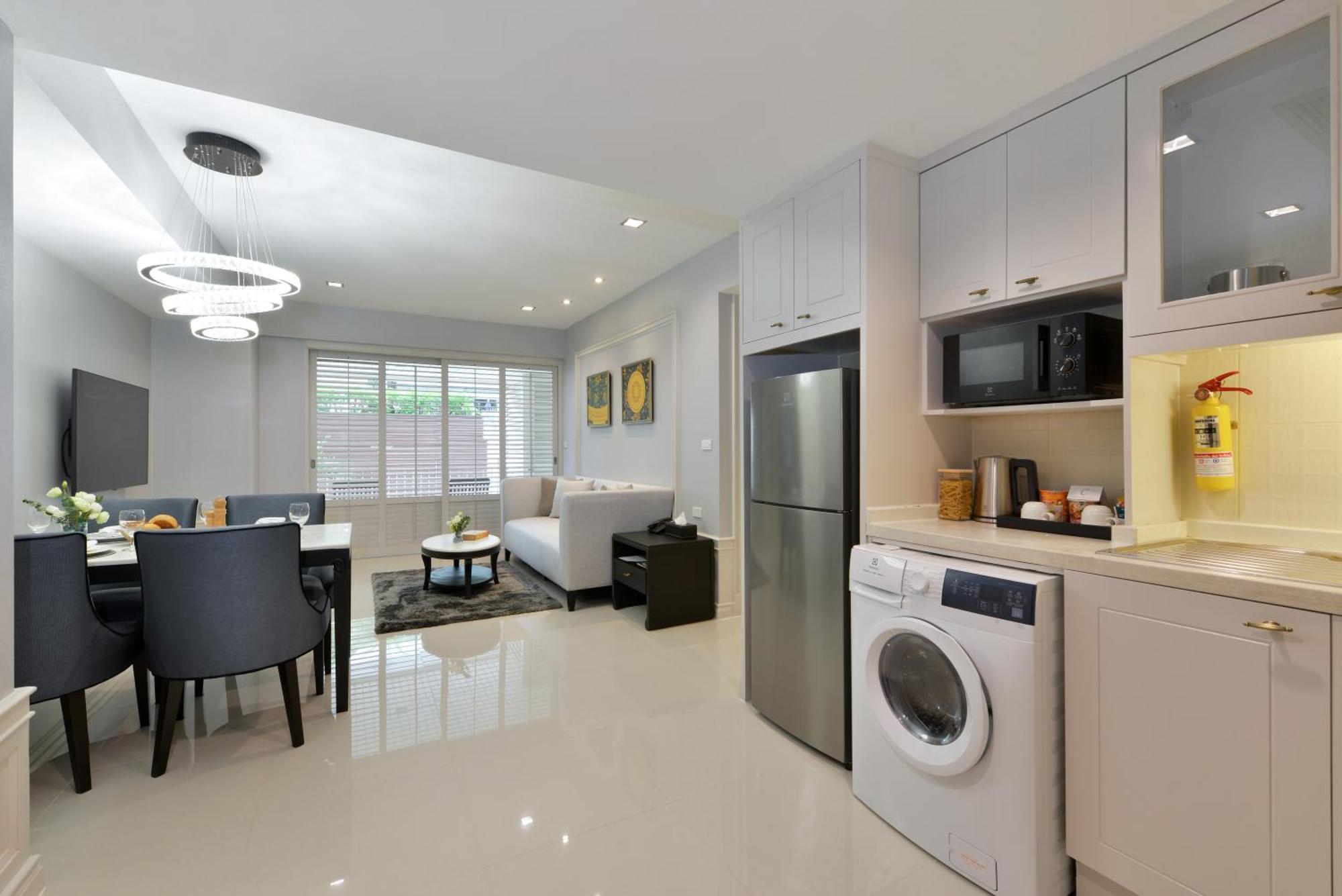 Centre Point Sukhumvit Thong-Lo Hotel Bangkok Bagian luar foto