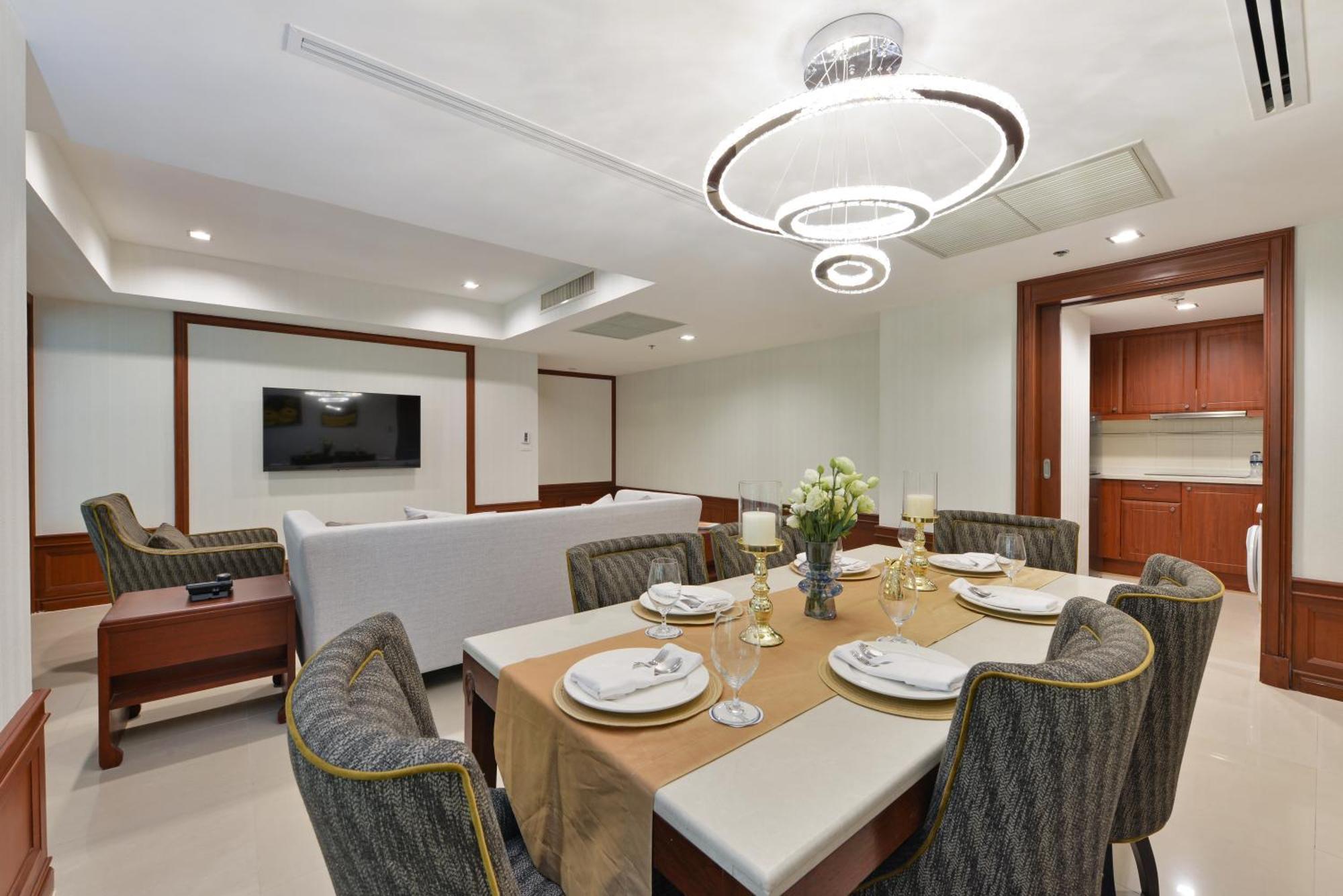 Centre Point Sukhumvit Thong-Lo Hotel Bangkok Bagian luar foto