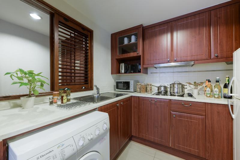 Centre Point Sukhumvit Thong-Lo Hotel Bangkok Bagian luar foto